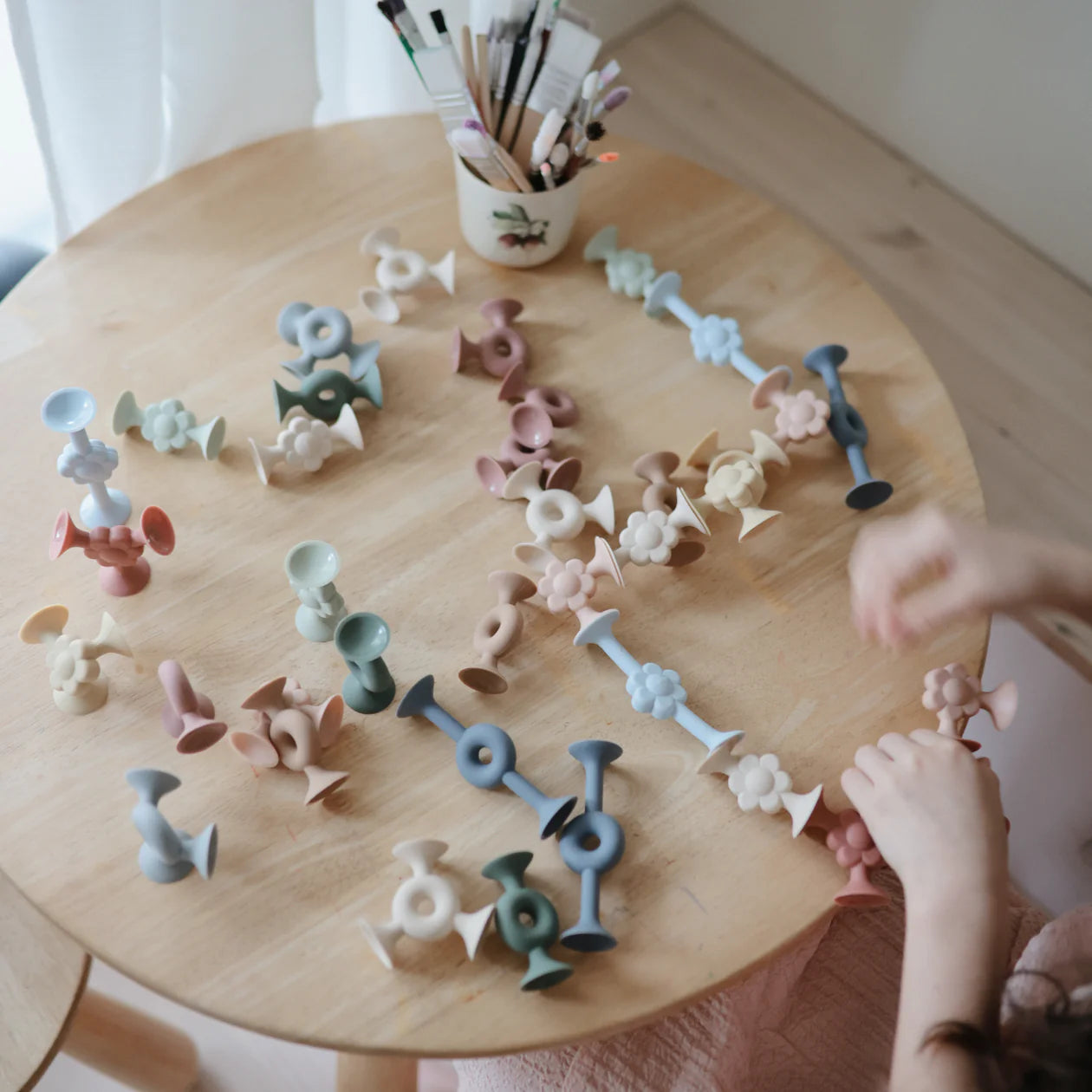 Silicone Suction Builders - Daisy