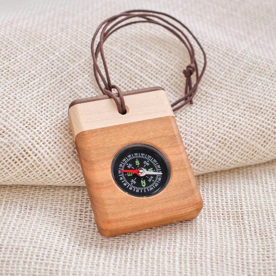 Directional Wood Pocket Fluid-Filled Compass