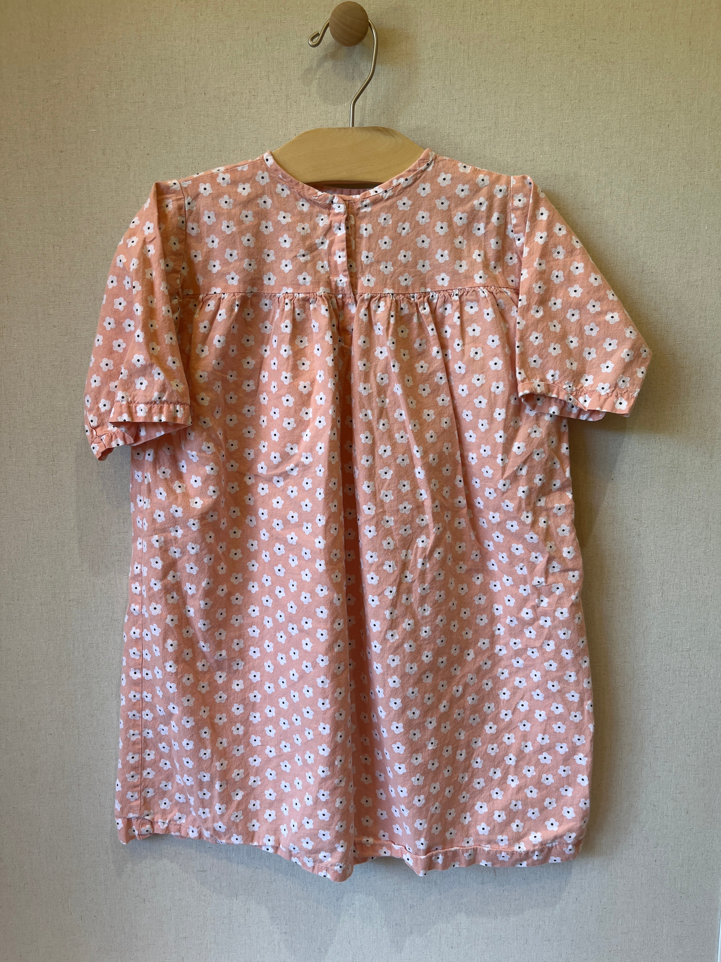 Vintage Handmade Peach Daisy Nightgown