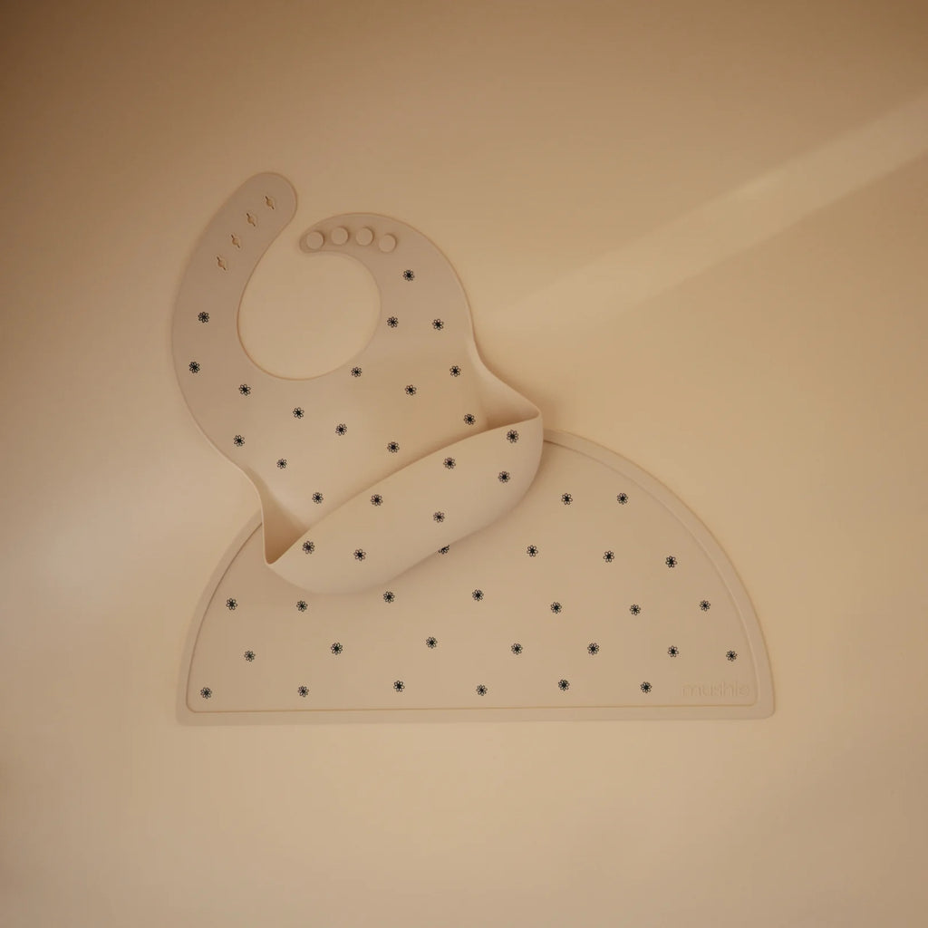 Silicone Baby Bib - Black Daisy