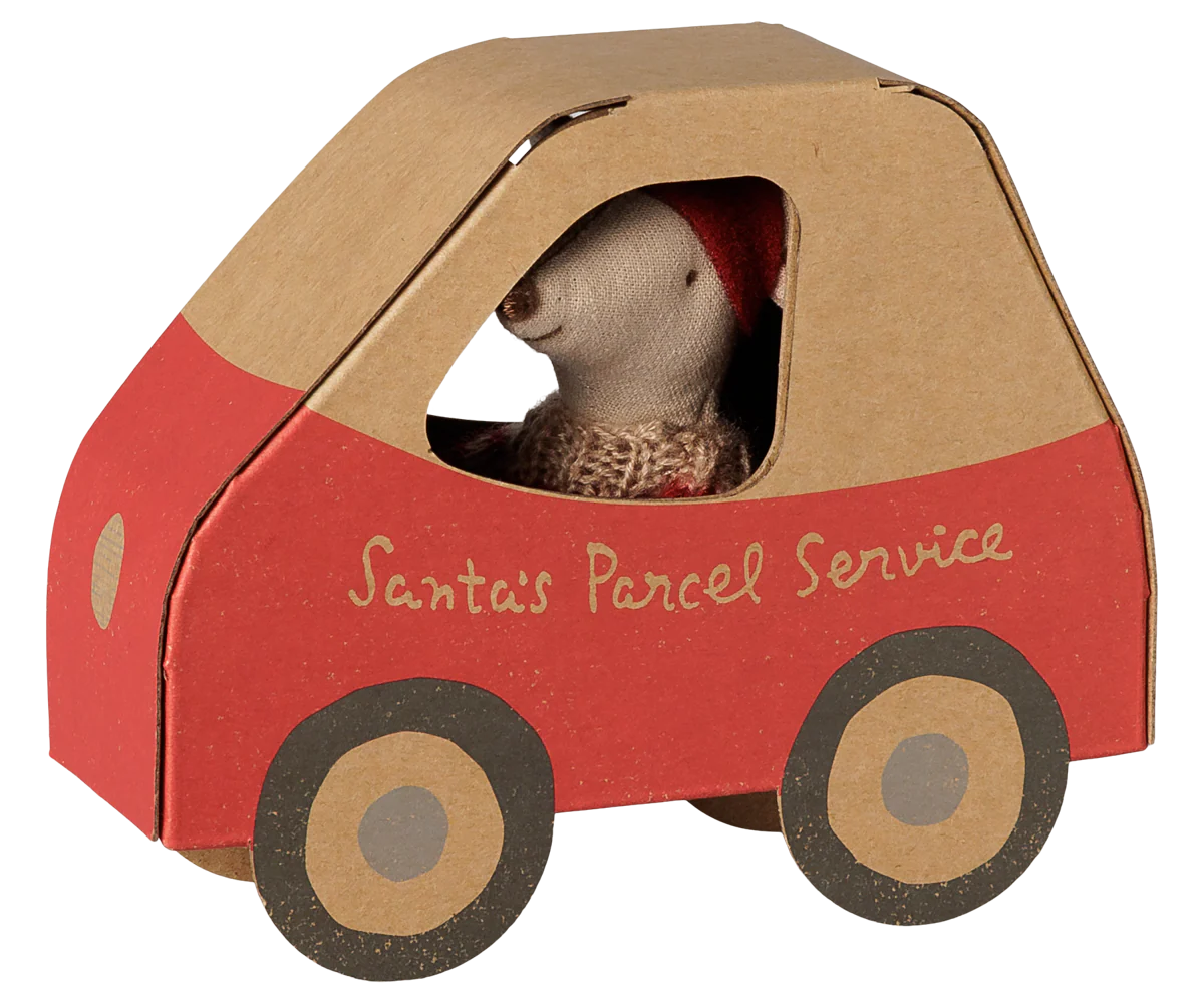Pre-Order: Little Sister Christmas Mouse in Car Box {Expected Early November}