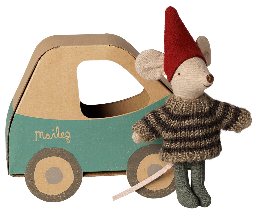 Pre-Order: Little Brother Christmas Mouse in Car Box {Expected Early November}