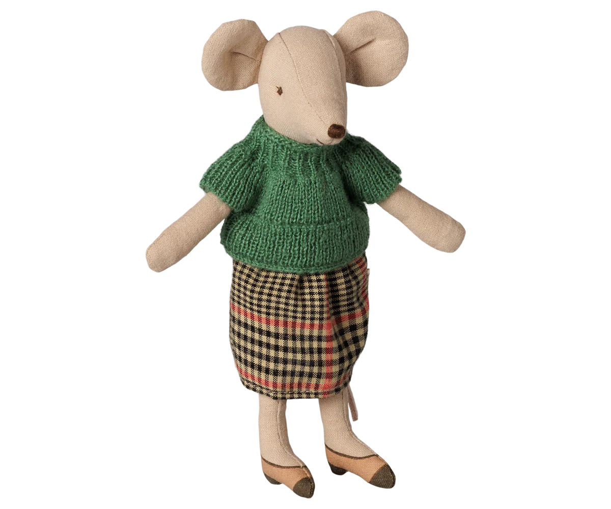 Pre-Order: Grandma Mouse {Expected Early November}