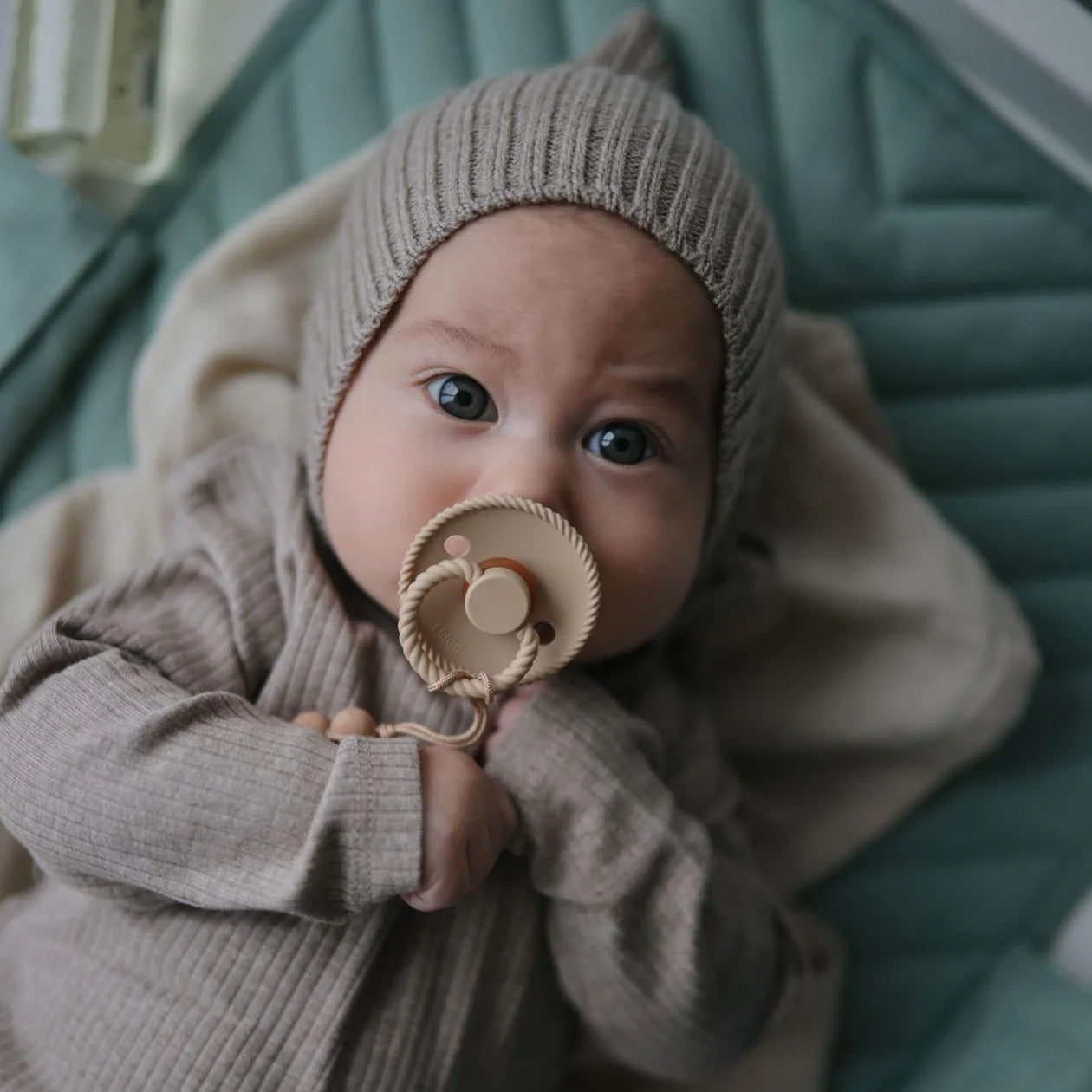 FRIGG Natural Rubber Pacifier 4-Pack: 0-6 Months