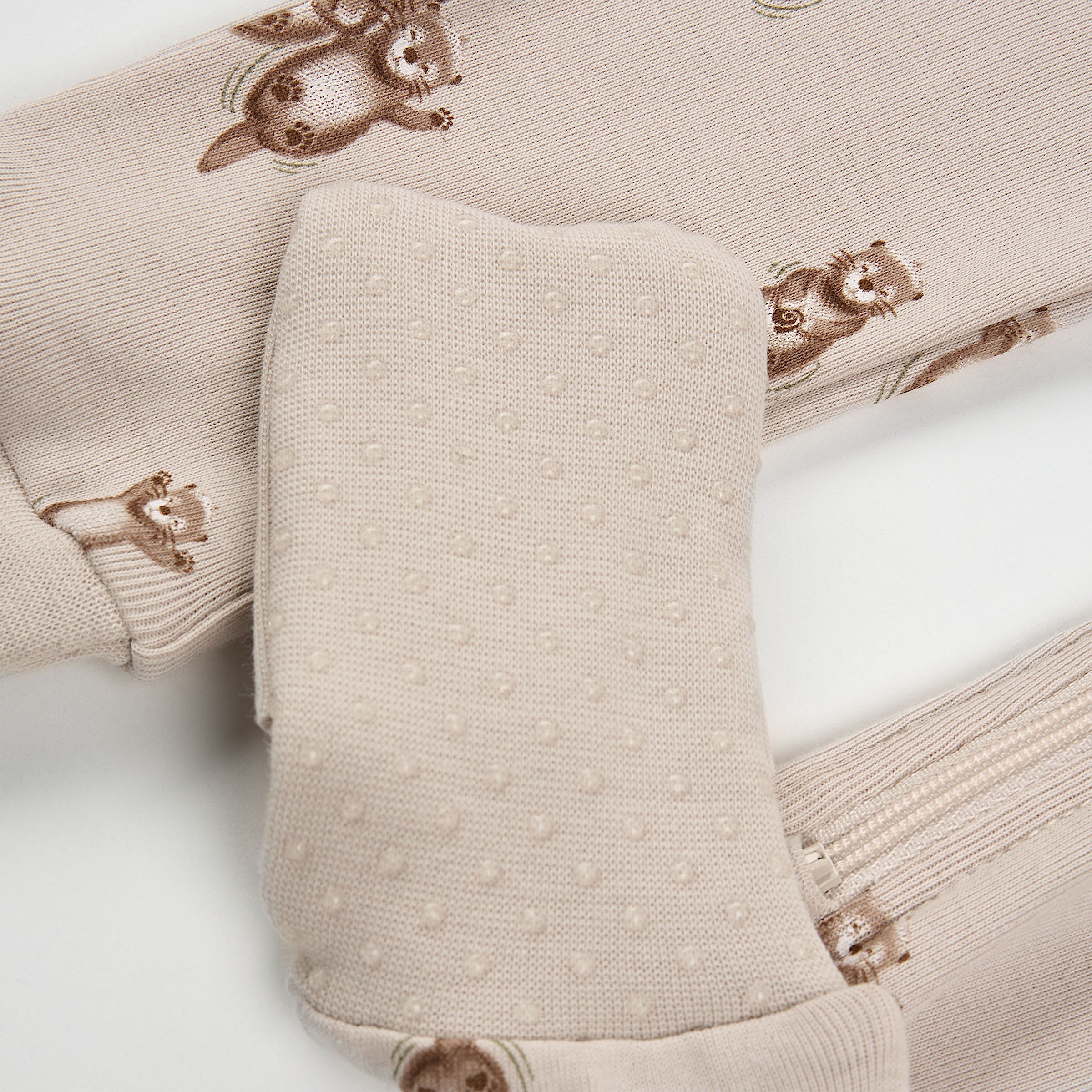 Otter Convertible Zipper Sleeper