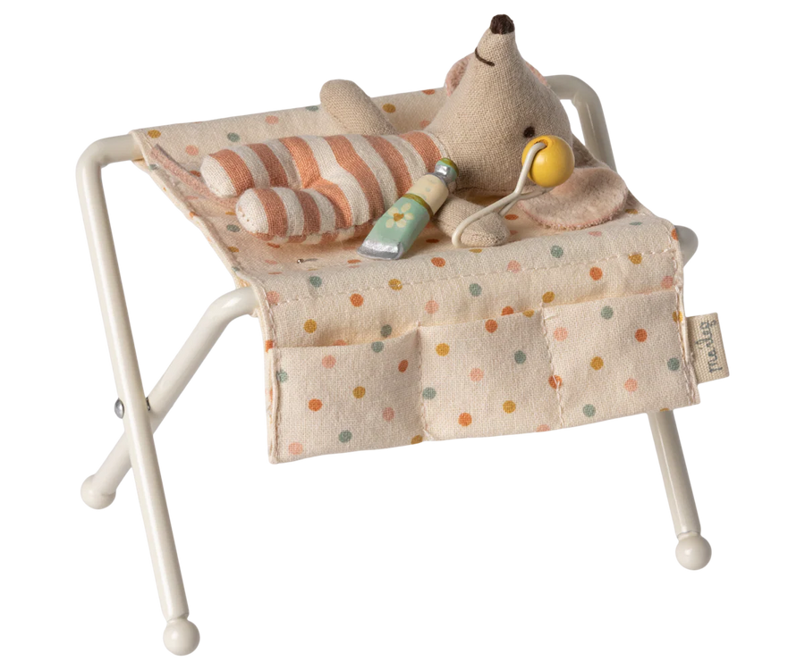 Off White Baby Mouse Nursery Table