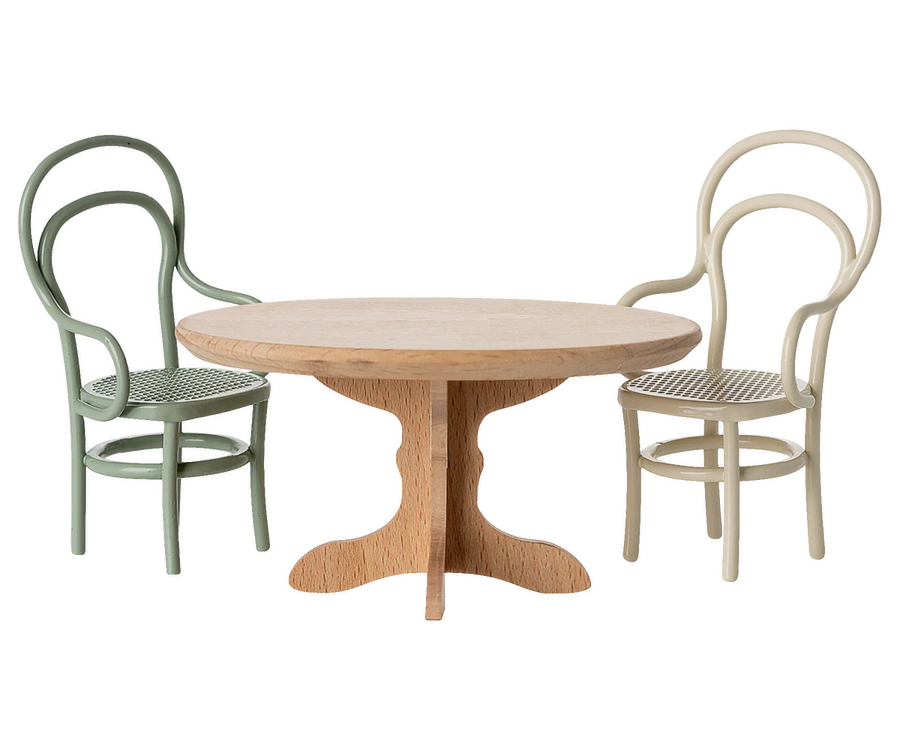 Mouse Nature Oval Dining Table