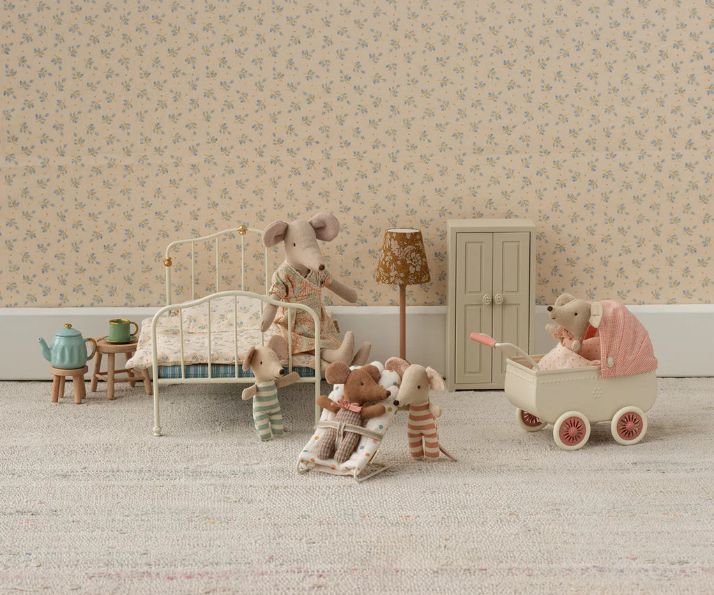 Coral Mouse Pram