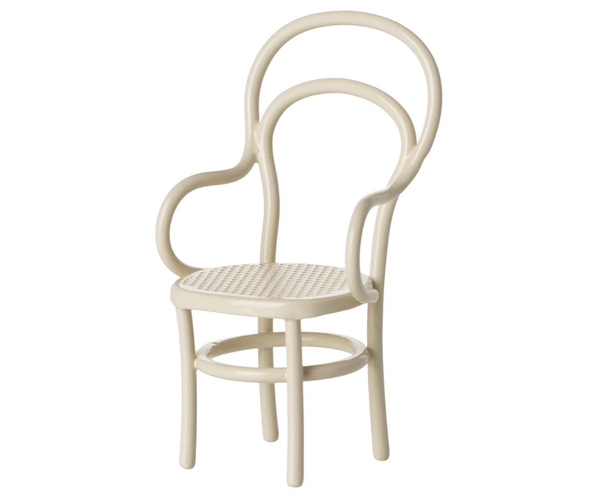 Off White Vintage Mouse Chair