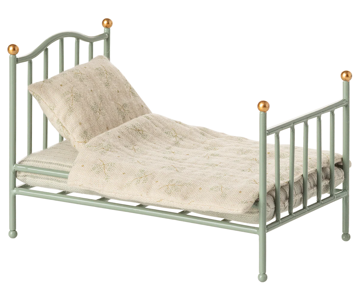 Mint Vintage Single Mouse Bed