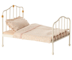 Off White Vintage Mouse Bed