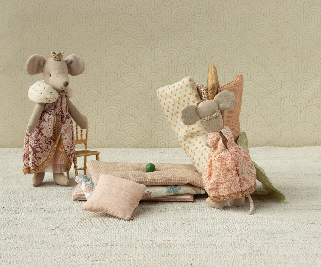 Big Sister Mouse Princess and the Pea