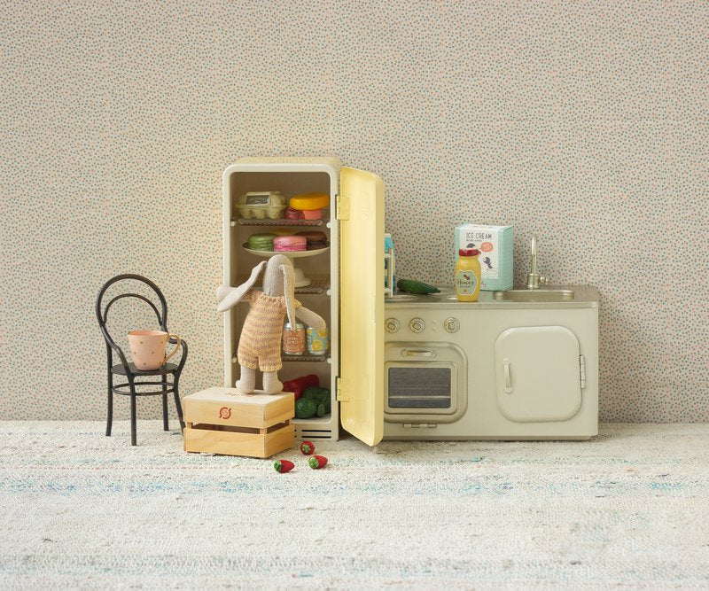 Miniature Kitchen