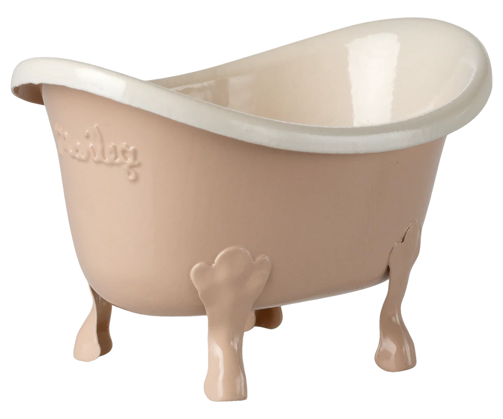 Rose Mouse Bathtub