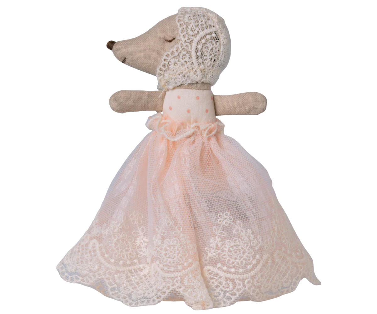 Powder Baby Mouse in Gown