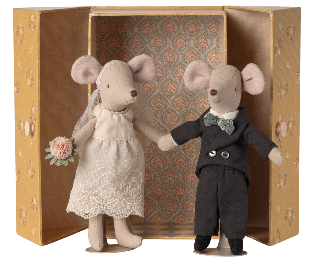 Mum & Dad Wedding Mice Couple in Box
