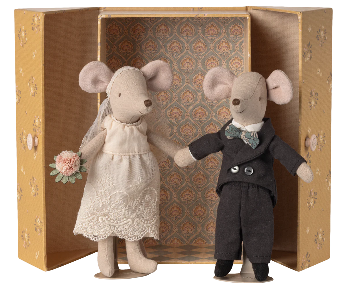 Mum & Dad Wedding Mice Couple in Box