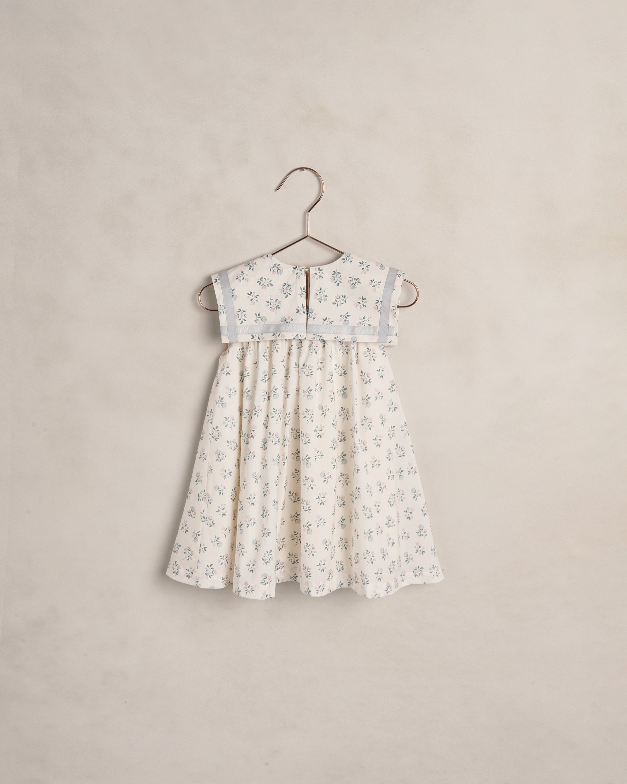 Summer Ditsy Daisy Dress