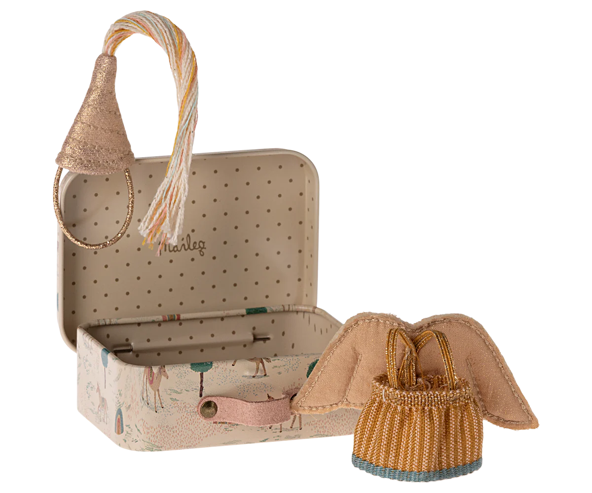 Little Sister Mouse Fairy Clothes in Suitcase