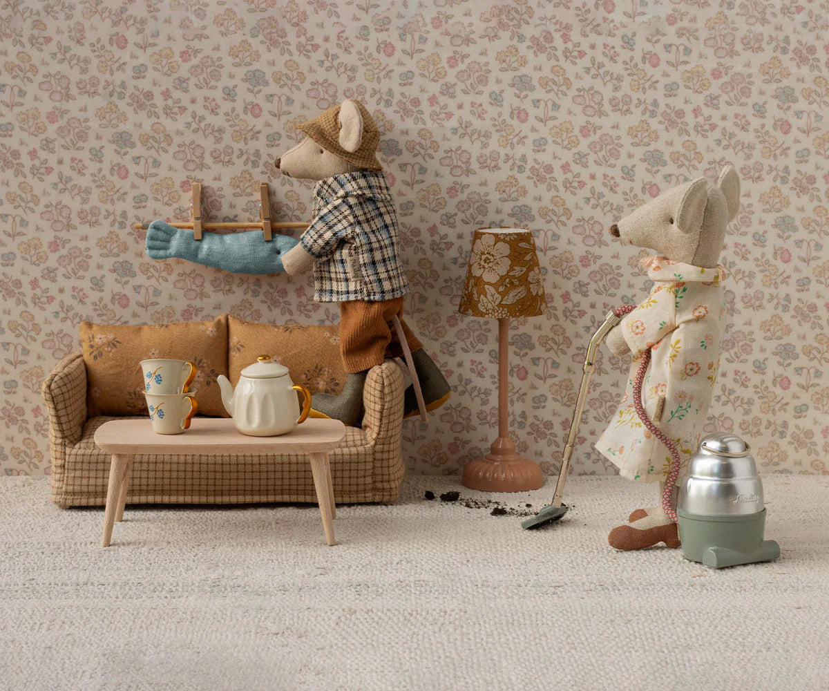 Mable Mouse Couch