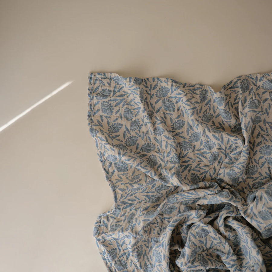 Organic Cotton Muslin Swaddle - Blue Flowers