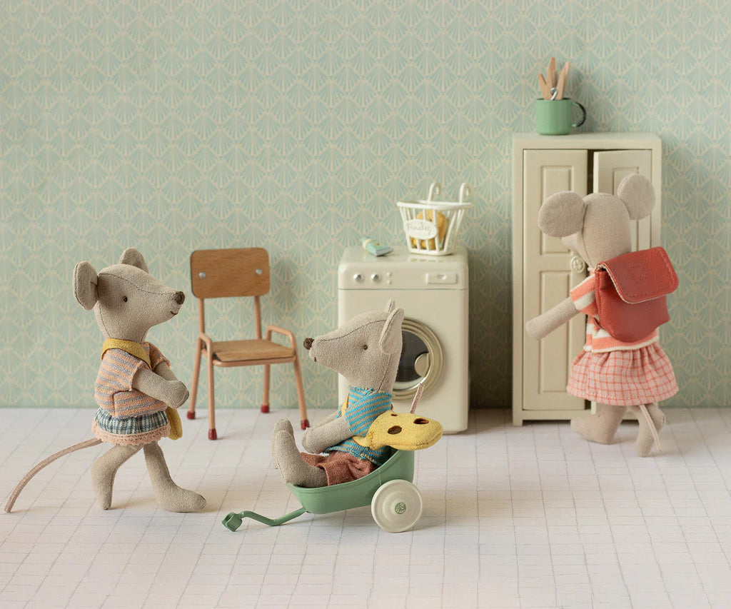Coral Big Sister Tricycle Mouse