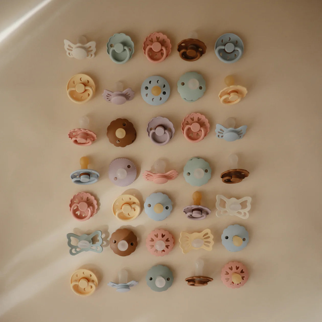 FRIGG Natural Rubber Pacifier 2-Pack: 0-6 Months