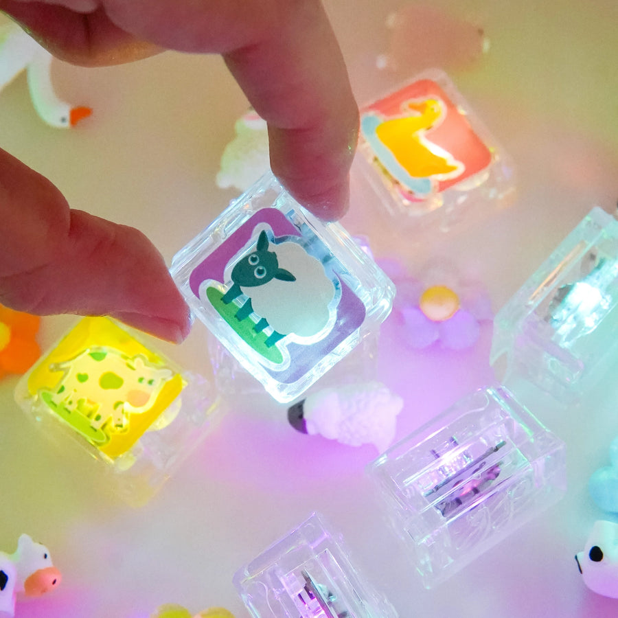 Farm Frenzy Light Up Cubes - 6 pack
