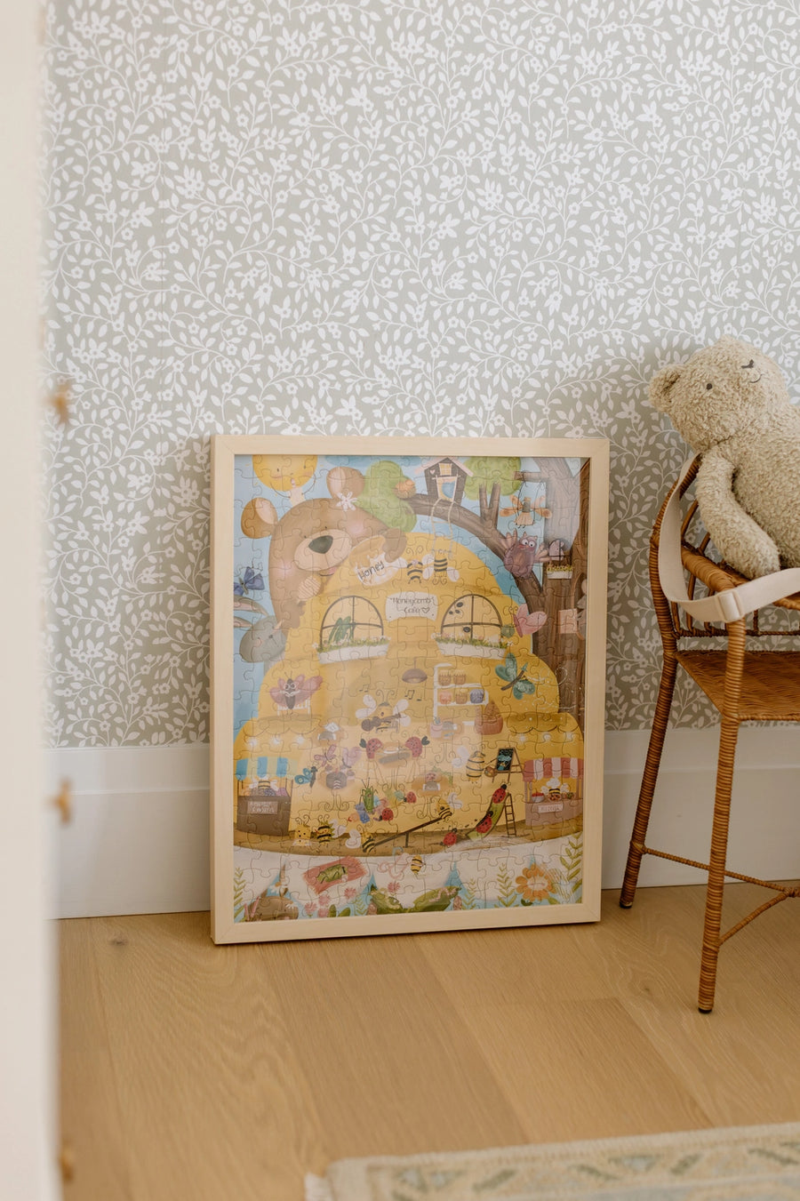 Honeycomb Cafe Puzzle (200 Piece)