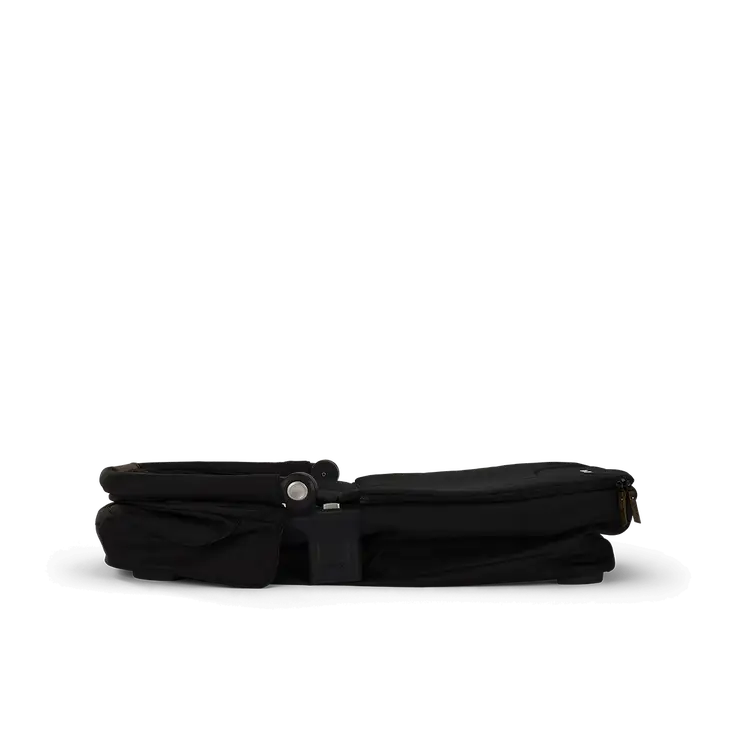 SWIV™ & TRIV™ series bassinet + stand