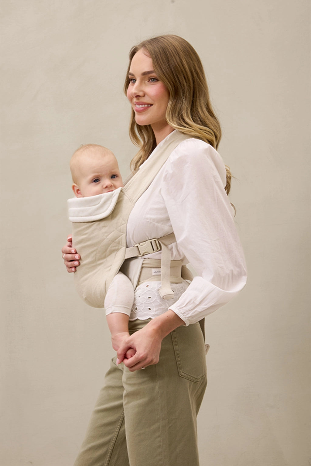 Oat Heritage Dot Buckle Carrier