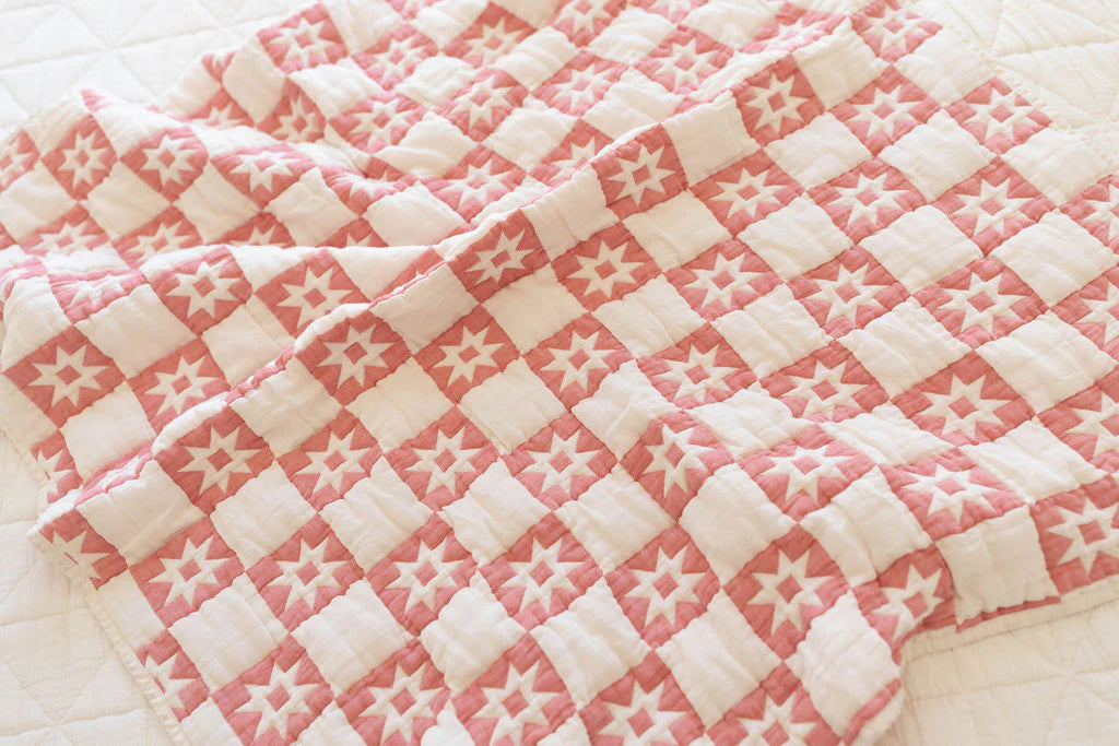 Homestead Quilt - Ruby