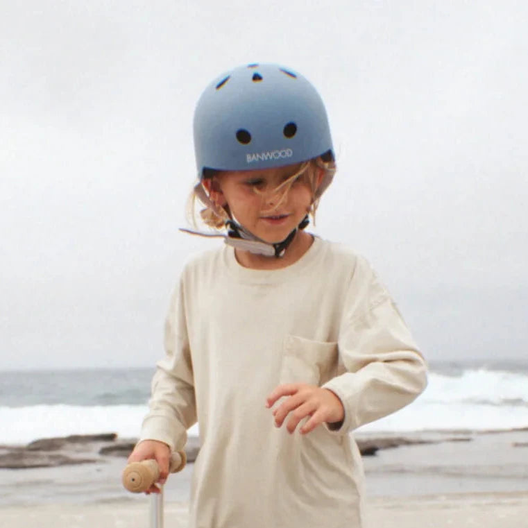 banwood bikes helmet Classic Sky it features a dial Banwood Eco Helmet - Sand