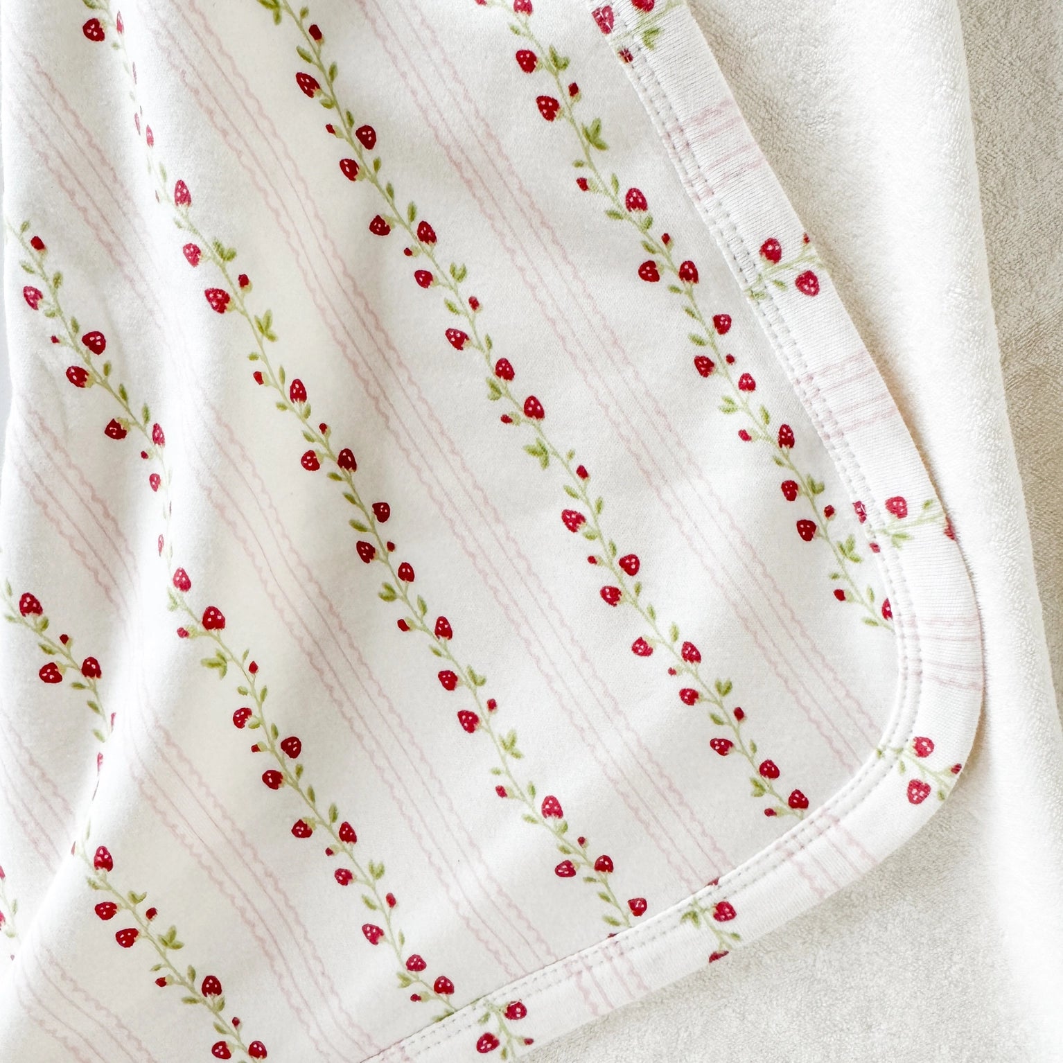 Organic Hooded Towel - Strawberry