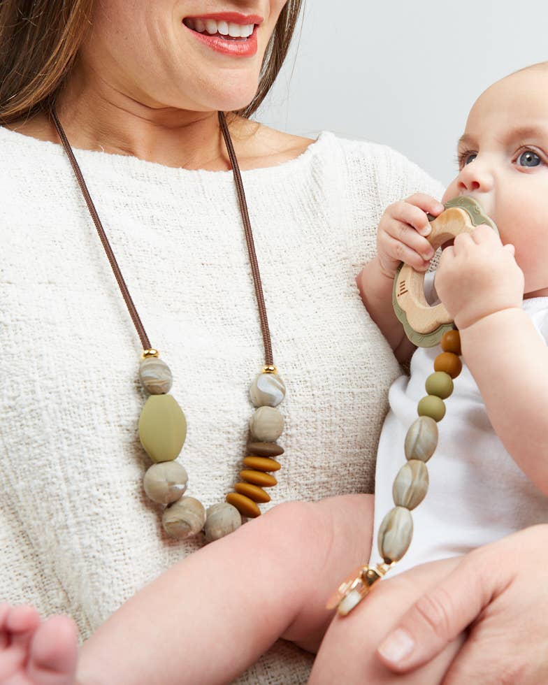 Saddle Signature Teething Necklace