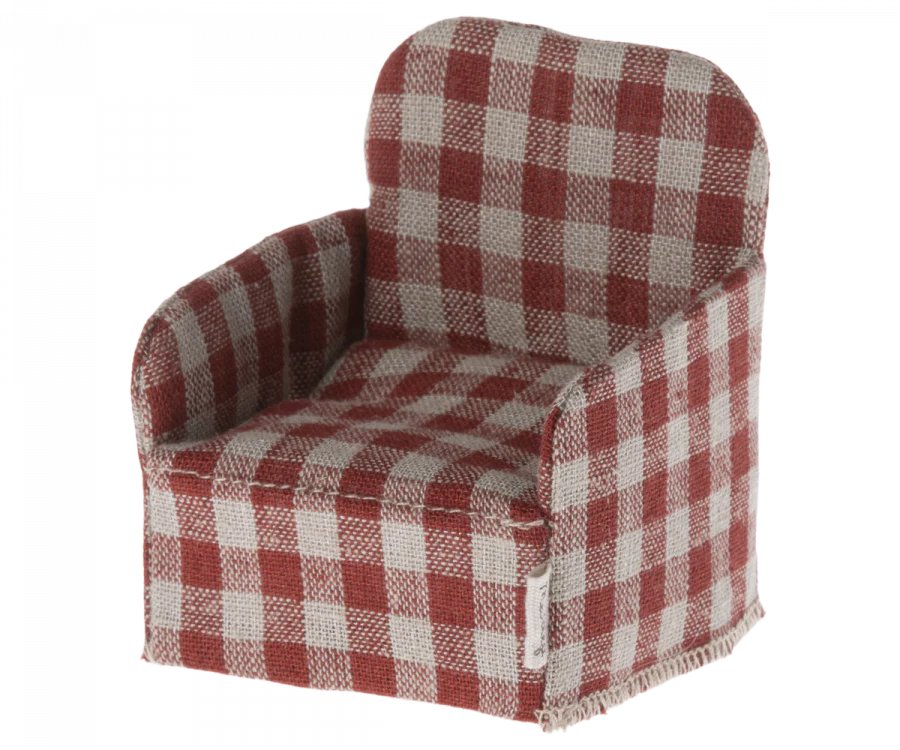 Red Gingham Chair, Mouse